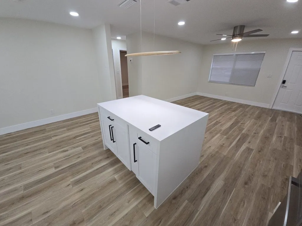 Coral Springs Apartments image 3